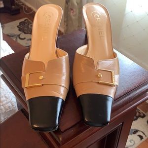 Chanel beige black shoes